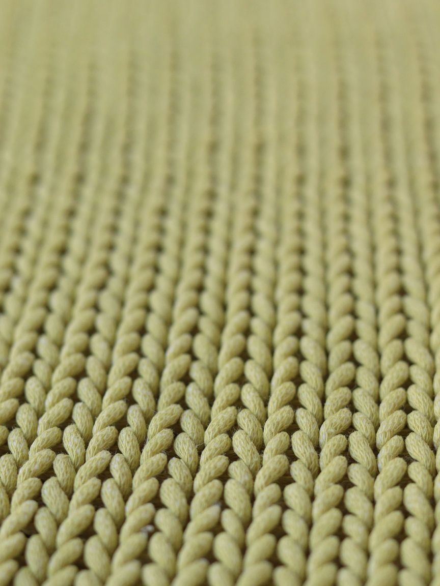 NoY Light Knit in soft taupe